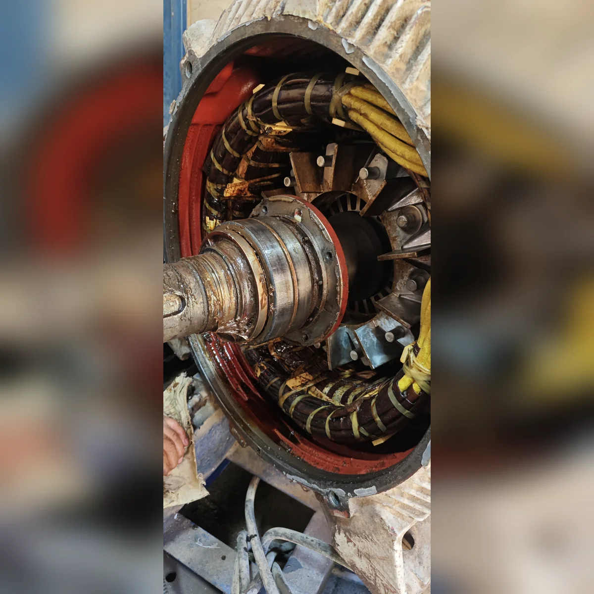 تعویض بلبرینگ موتور ژنراتور 315kw